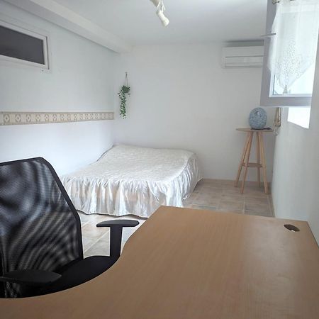 Chambre Climatisee Avec Espaces Privatifs Dont Salle De Bain Et Wc La Liviniere Bagian luar foto