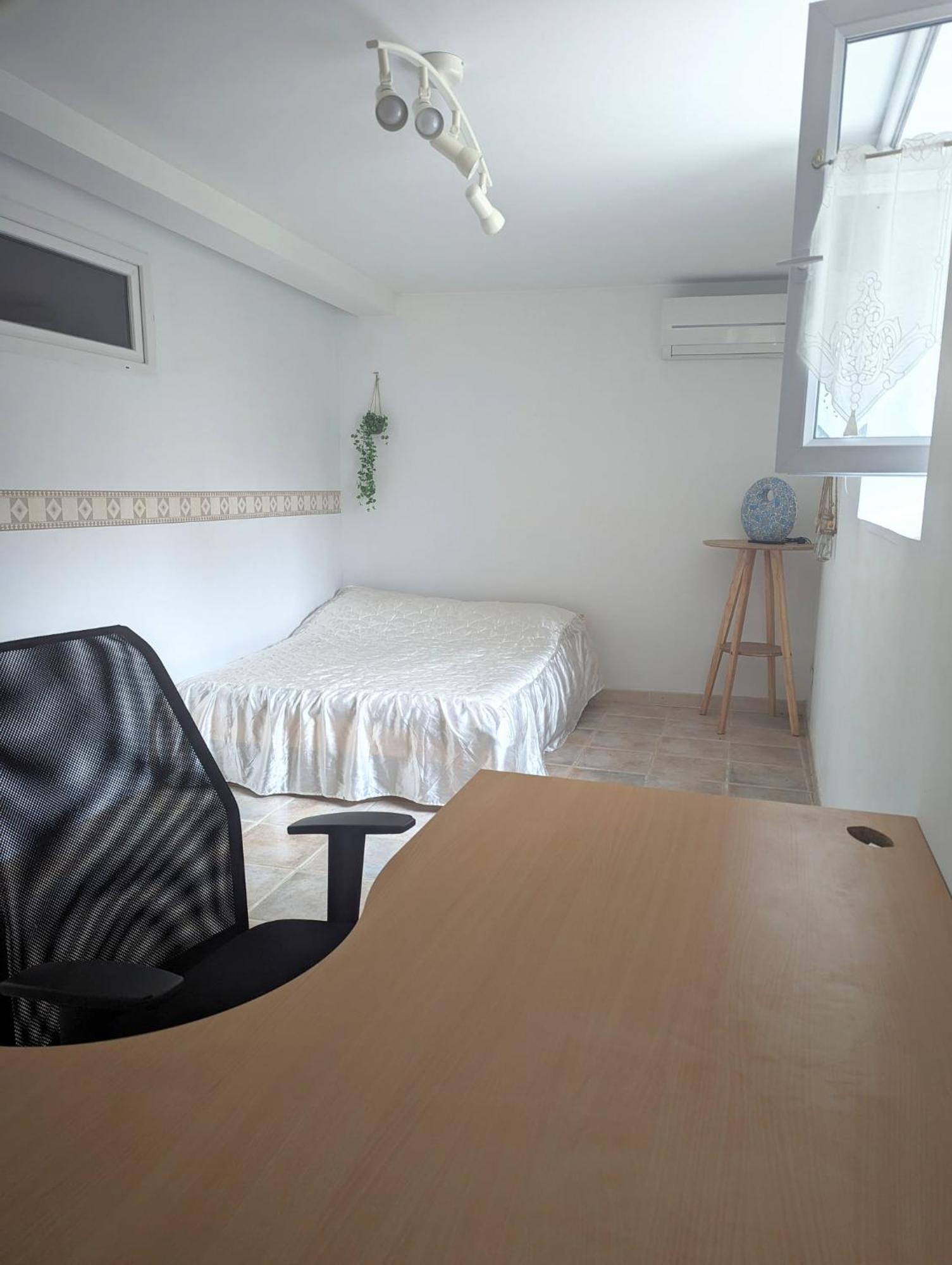 Chambre Climatisee Avec Espaces Privatifs Dont Salle De Bain Et Wc La Liviniere Bagian luar foto